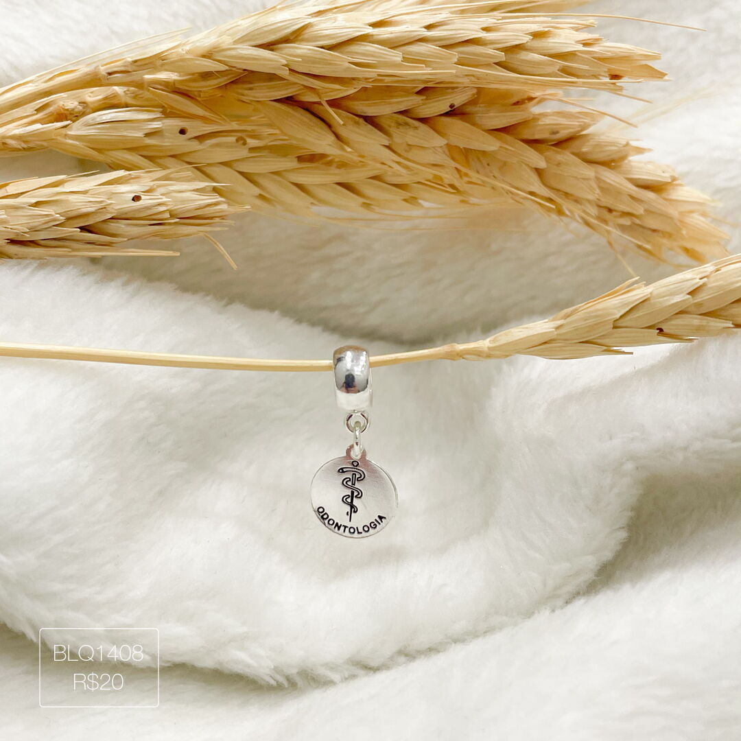 Berloque Odontologia Pendurado Esmaltado Prateado